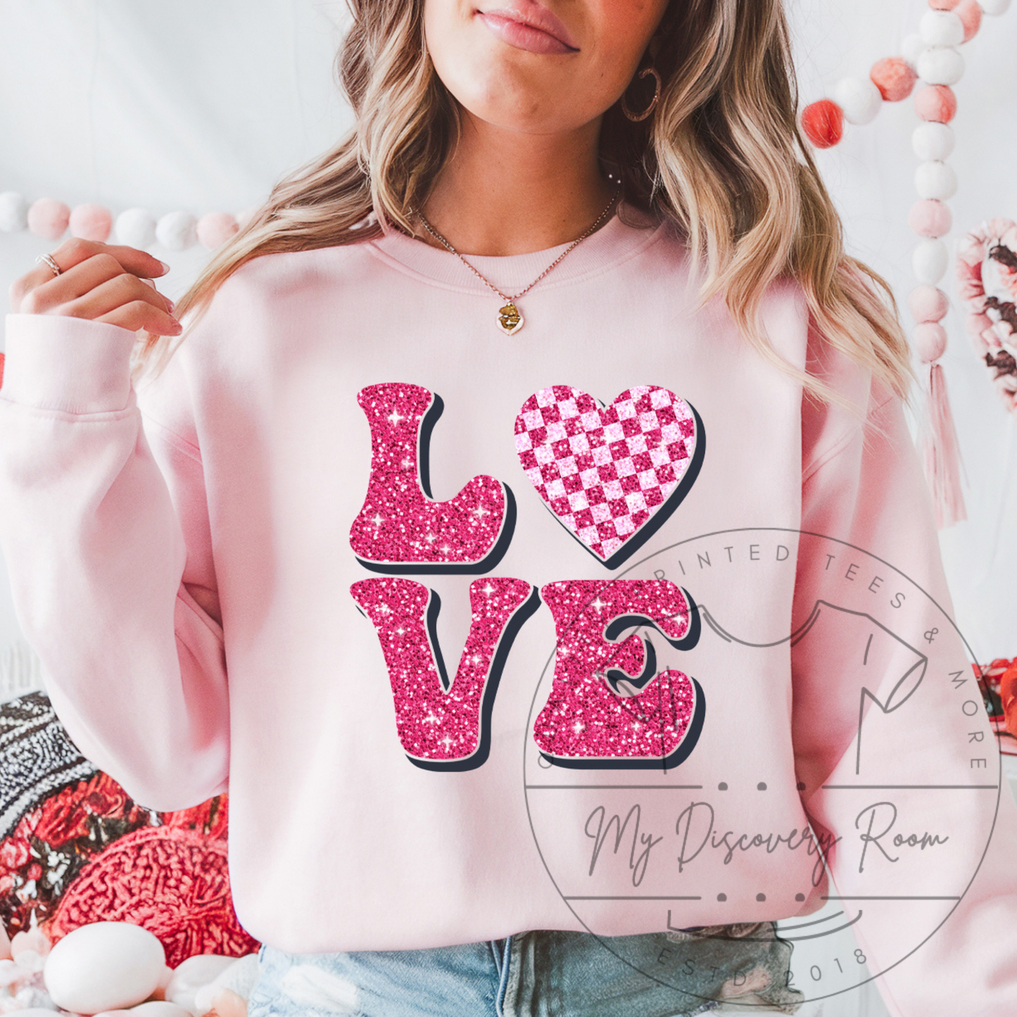 L<3VE W/ Checkered Heart Graphic Tee